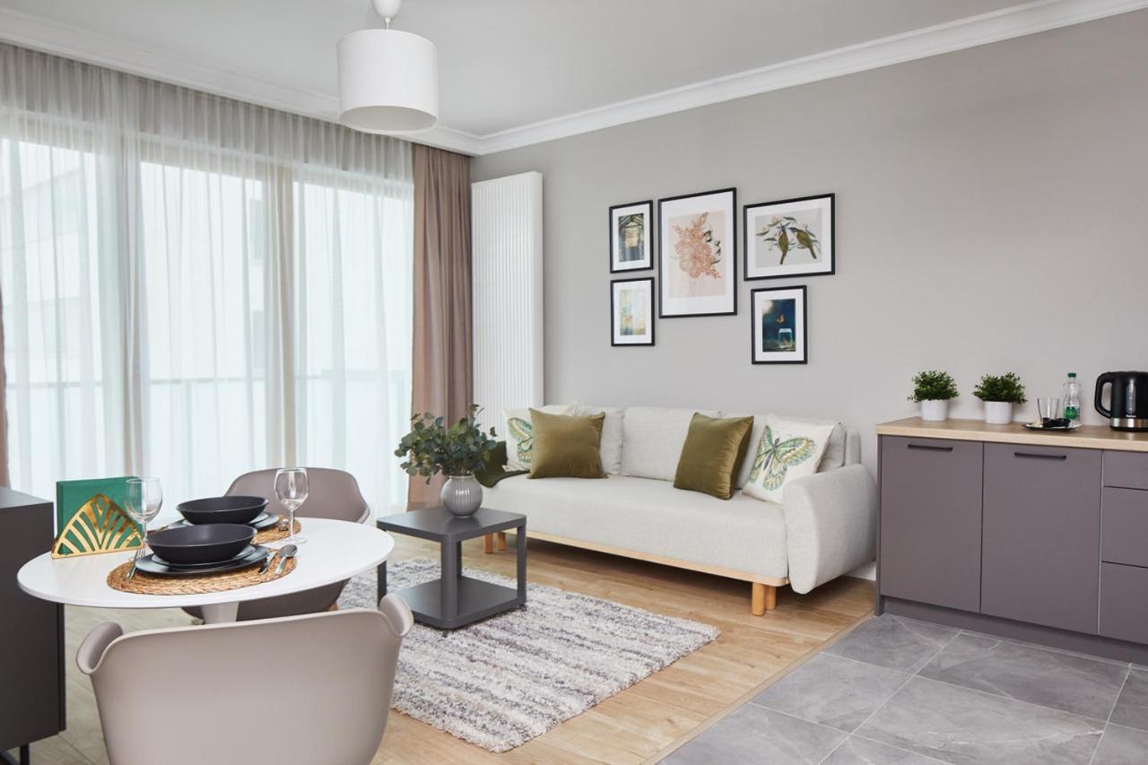 Metro Imielin Apartments Varşovia Exterior foto